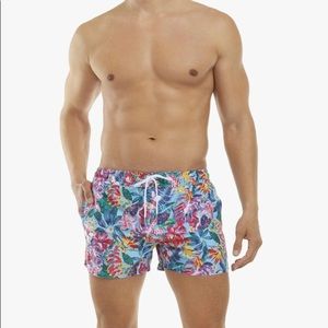 Fun and frisky 2(X)IST swim shorts! NWT!